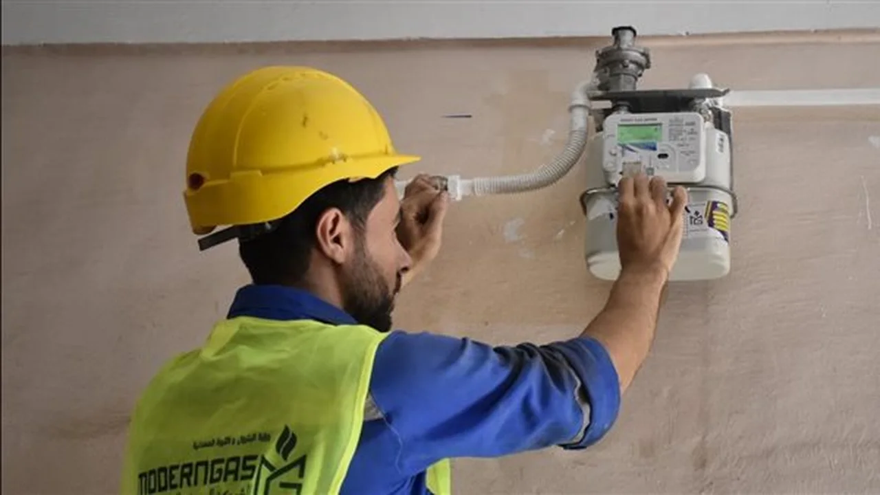 رسائل احتيالية.. شركات الغاز الطبيعي تحذر العملاء من مخاطر سرقة البيانات الشخصية